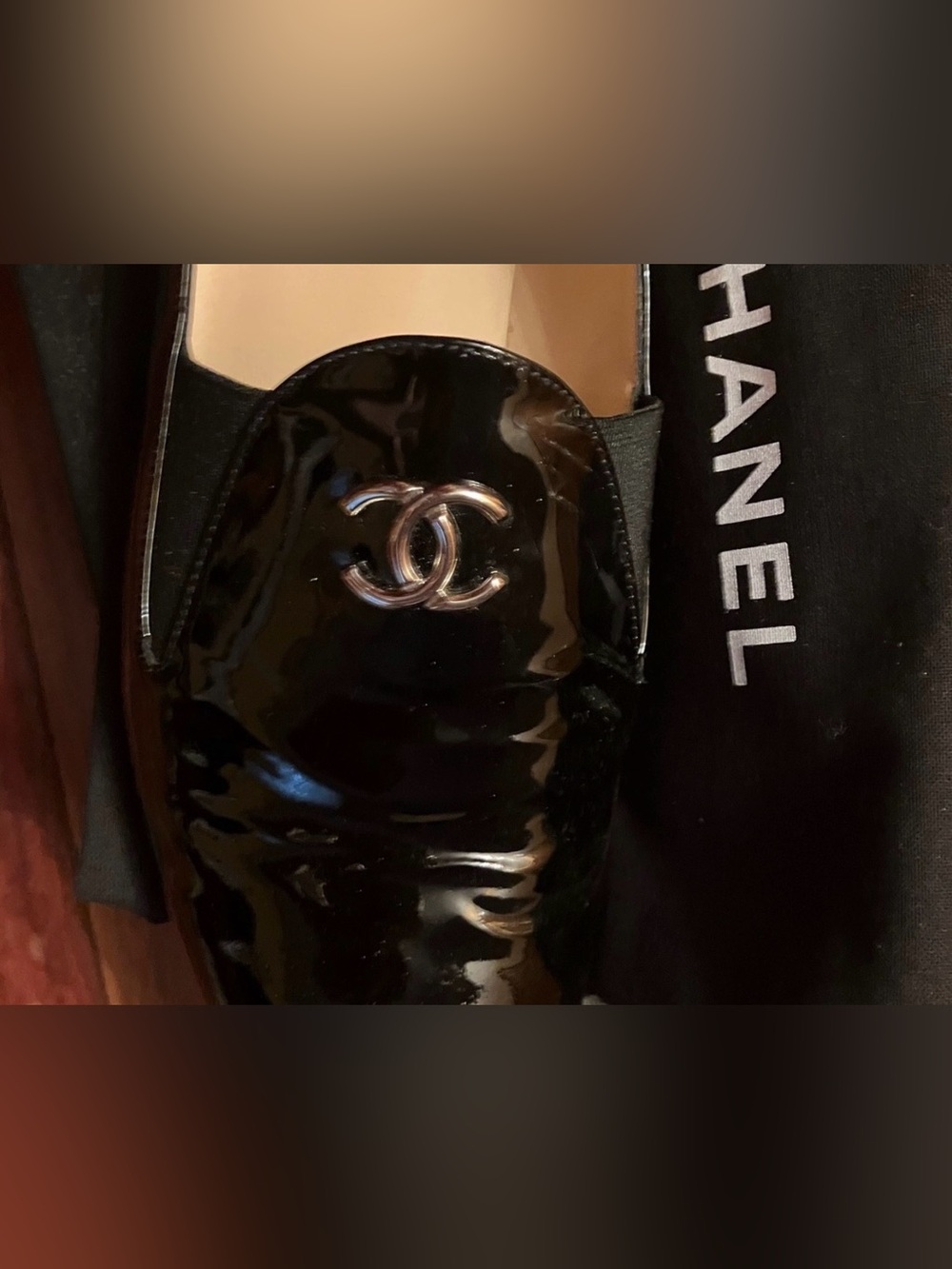 CHANEL Black Patent Leather Silver CC Logo Loafers 39.5 - Picture 10 of 10